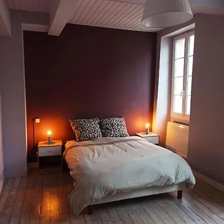 Maison Entiere Au Centre De Villeneuve-dʼOlmes