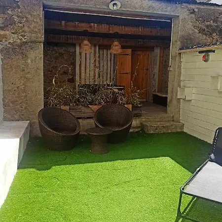 Maison Entiere Au Centre De Holiday home *